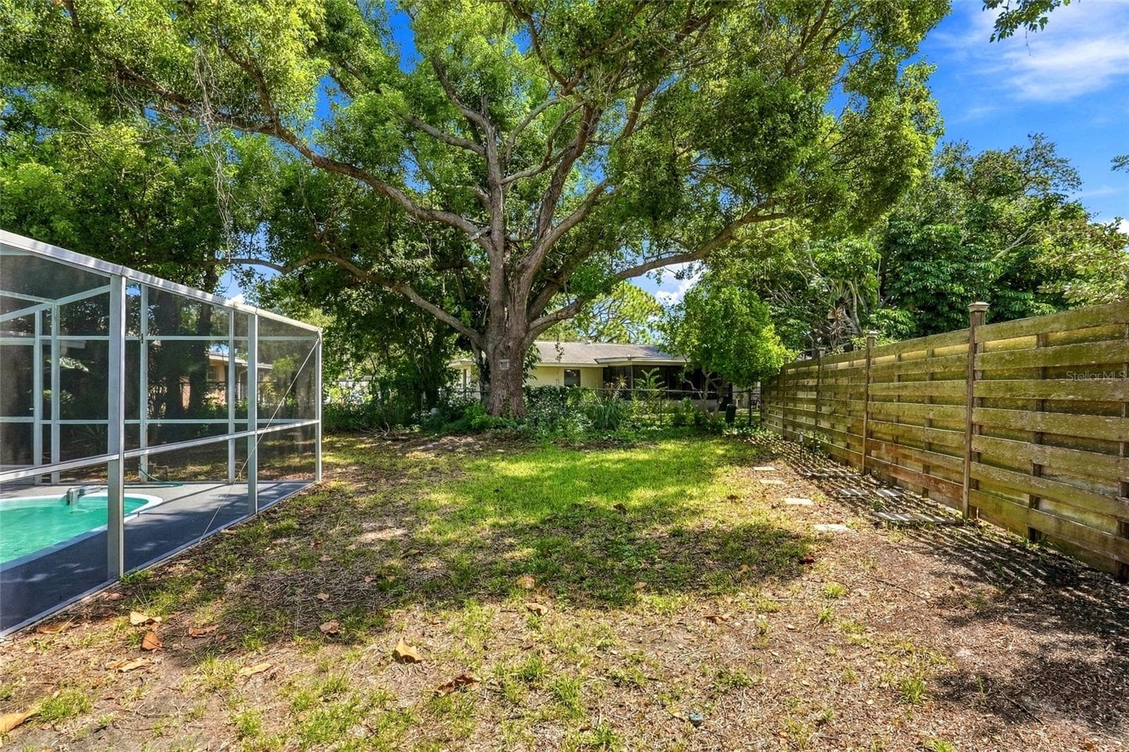 Single Family Residence at 6703 POINTE WEST BLVD, BRADENTON, photo 27 of 33