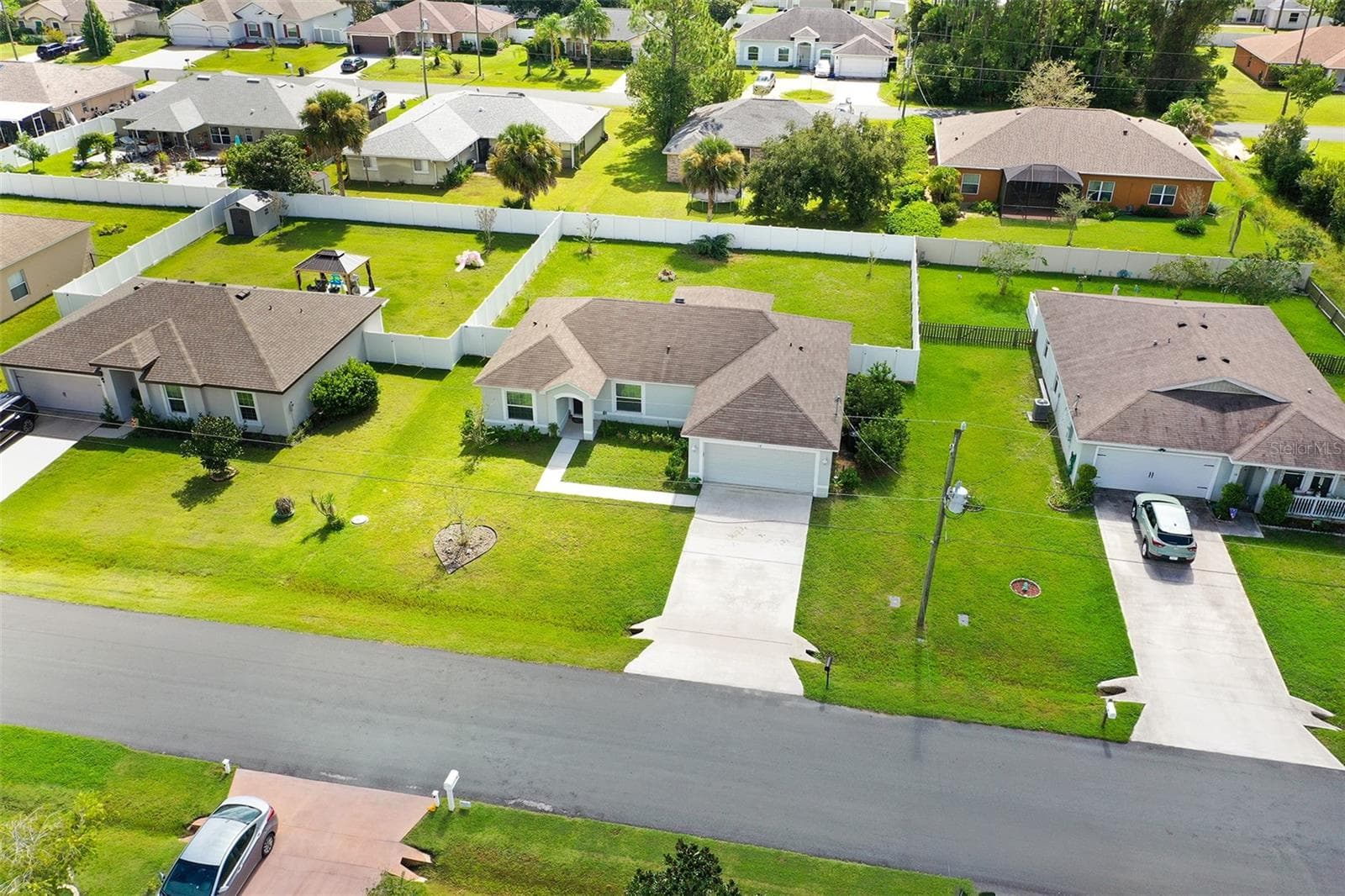 Single Family Residence at 18 POST OAK LN, PALM COAST, photo 2 of 19