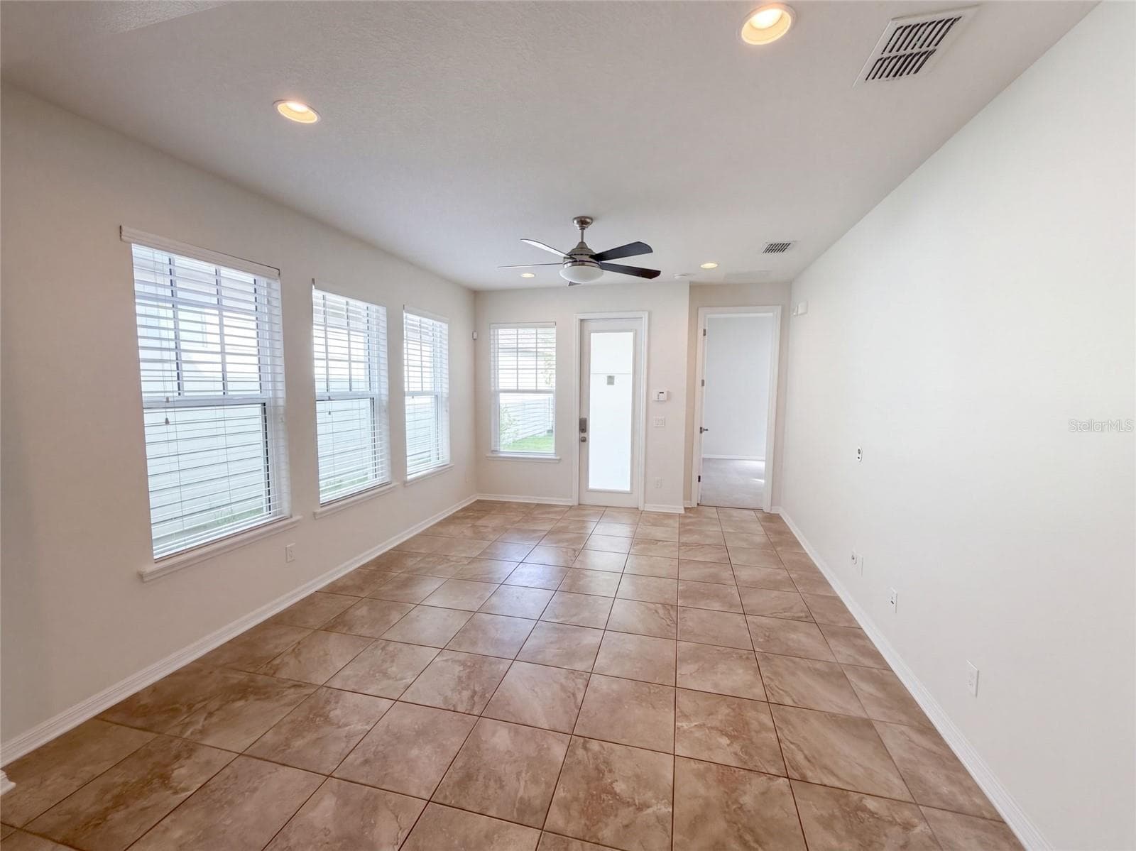 Single Family Residence at 8231 LAUREATE BLVD, ORLANDO, photo 7 of 37