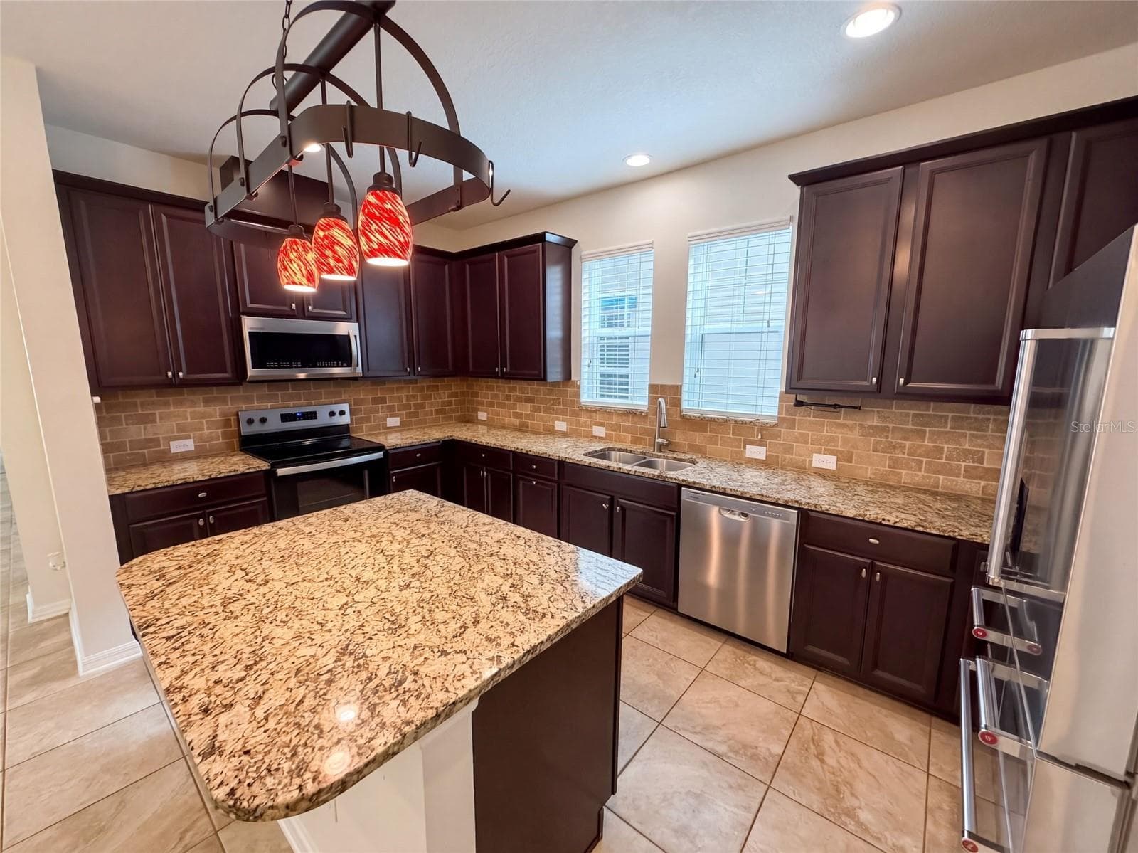 Single Family Residence at 8231 LAUREATE BLVD, ORLANDO, photo 4 of 37