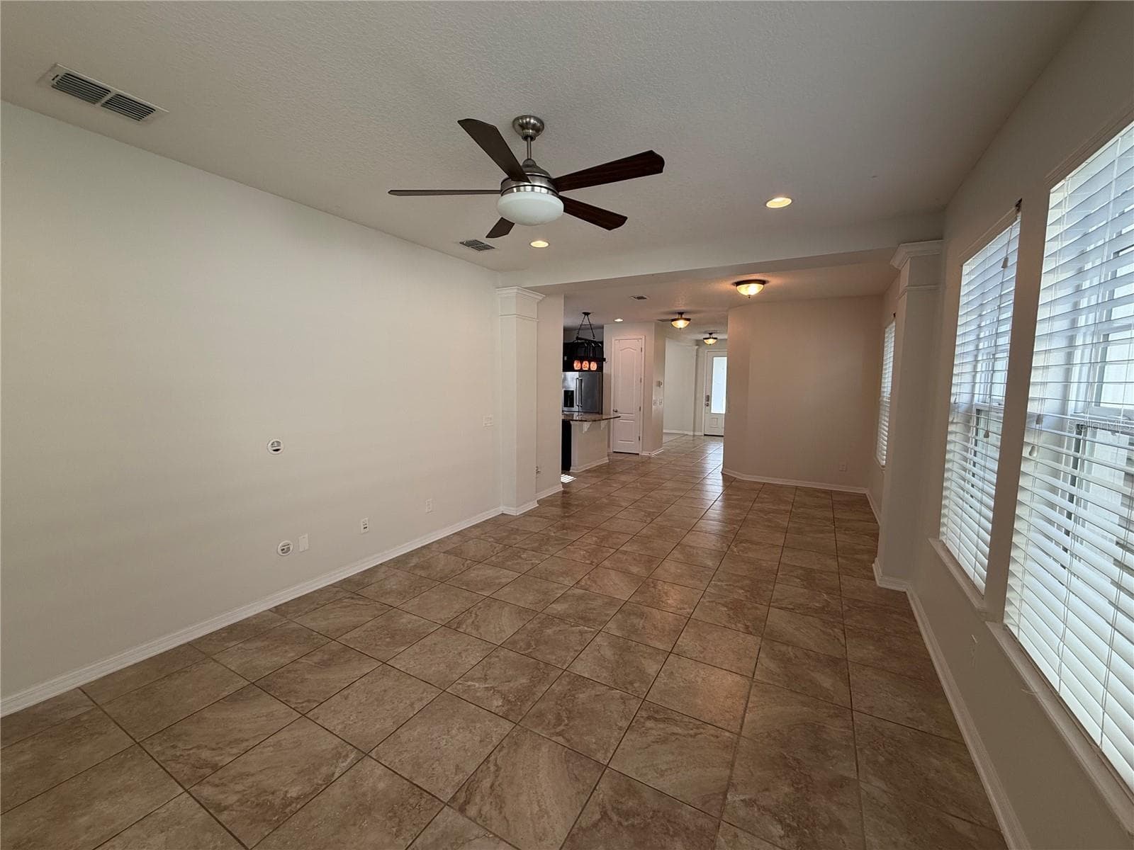 Single Family Residence at 8231 LAUREATE BLVD, ORLANDO, photo 9 of 37