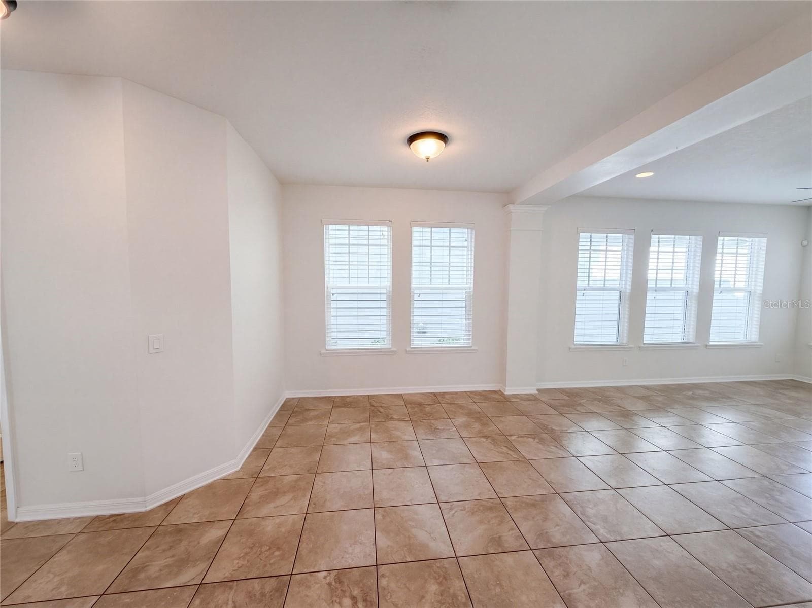 Single Family Residence at 8231 LAUREATE BLVD, ORLANDO, photo 11 of 37