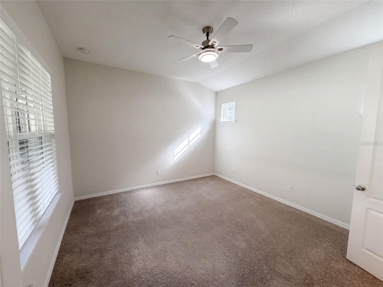 Single Family Residence at 8231 LAUREATE BLVD, ORLANDO, photo 16 of 37