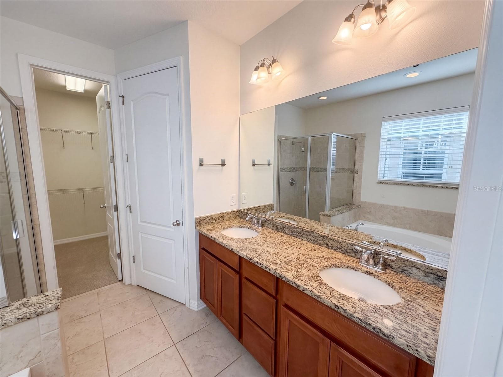Single Family Residence at 8231 LAUREATE BLVD, ORLANDO, photo 21 of 37