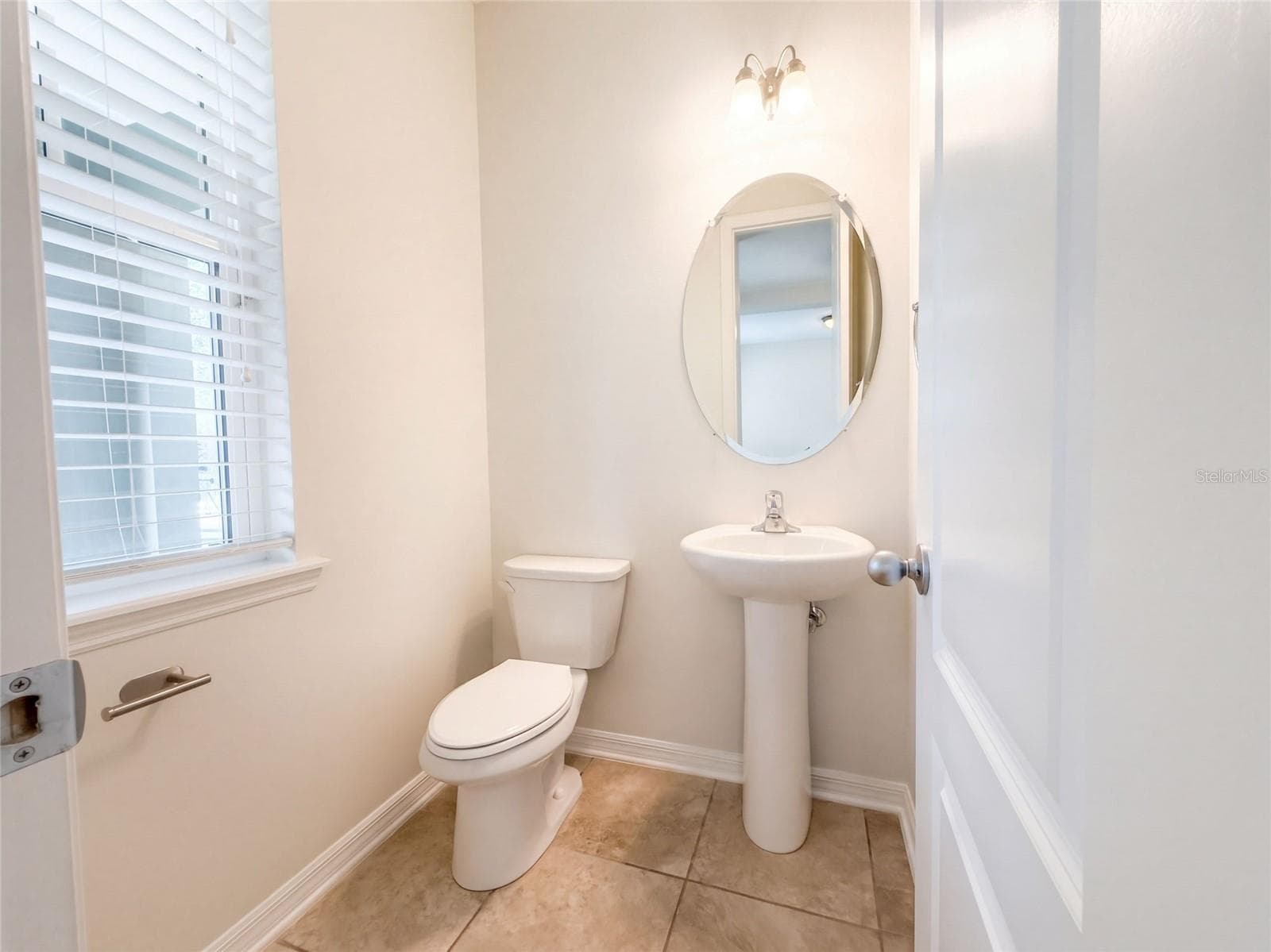 Single Family Residence at 8231 LAUREATE BLVD, ORLANDO, photo 26 of 37