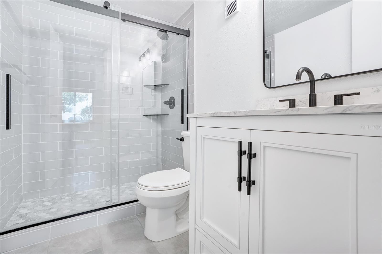 Primary Bathroom - 3278 S SEMORAN BLVD #12, ORLANDO