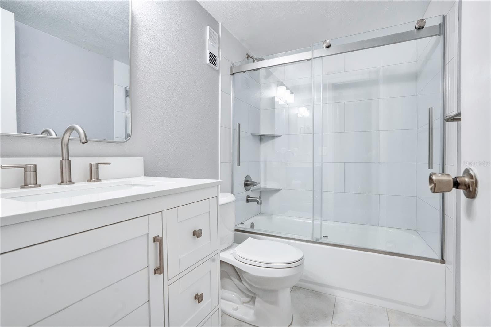 Bathroom - 3278 S SEMORAN BLVD #12, ORLANDO