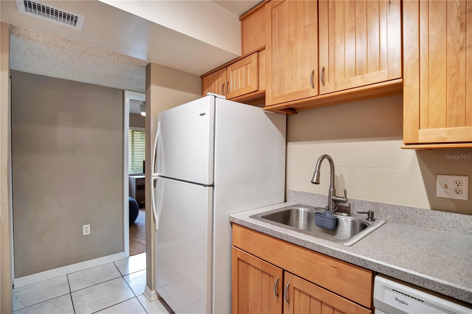 Kitchen - 3278 S SEMORAN BLVD #12, ORLANDO