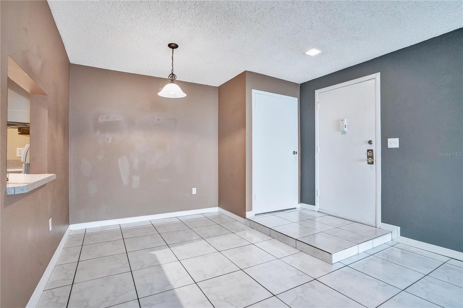 Dining Area/Entry - 3278 S SEMORAN BLVD #12, ORLANDO
