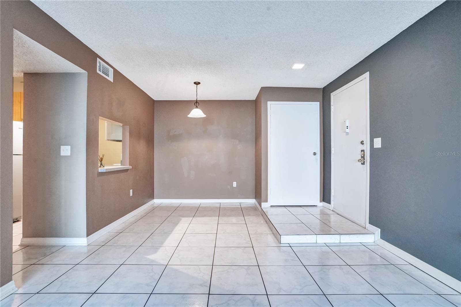 Dining Area/Entry - 3278 S SEMORAN BLVD #12, ORLANDO