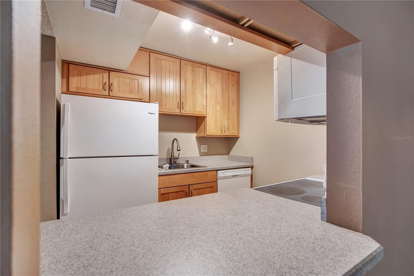 Kitchen - 3278 S SEMORAN BLVD #12, ORLANDO