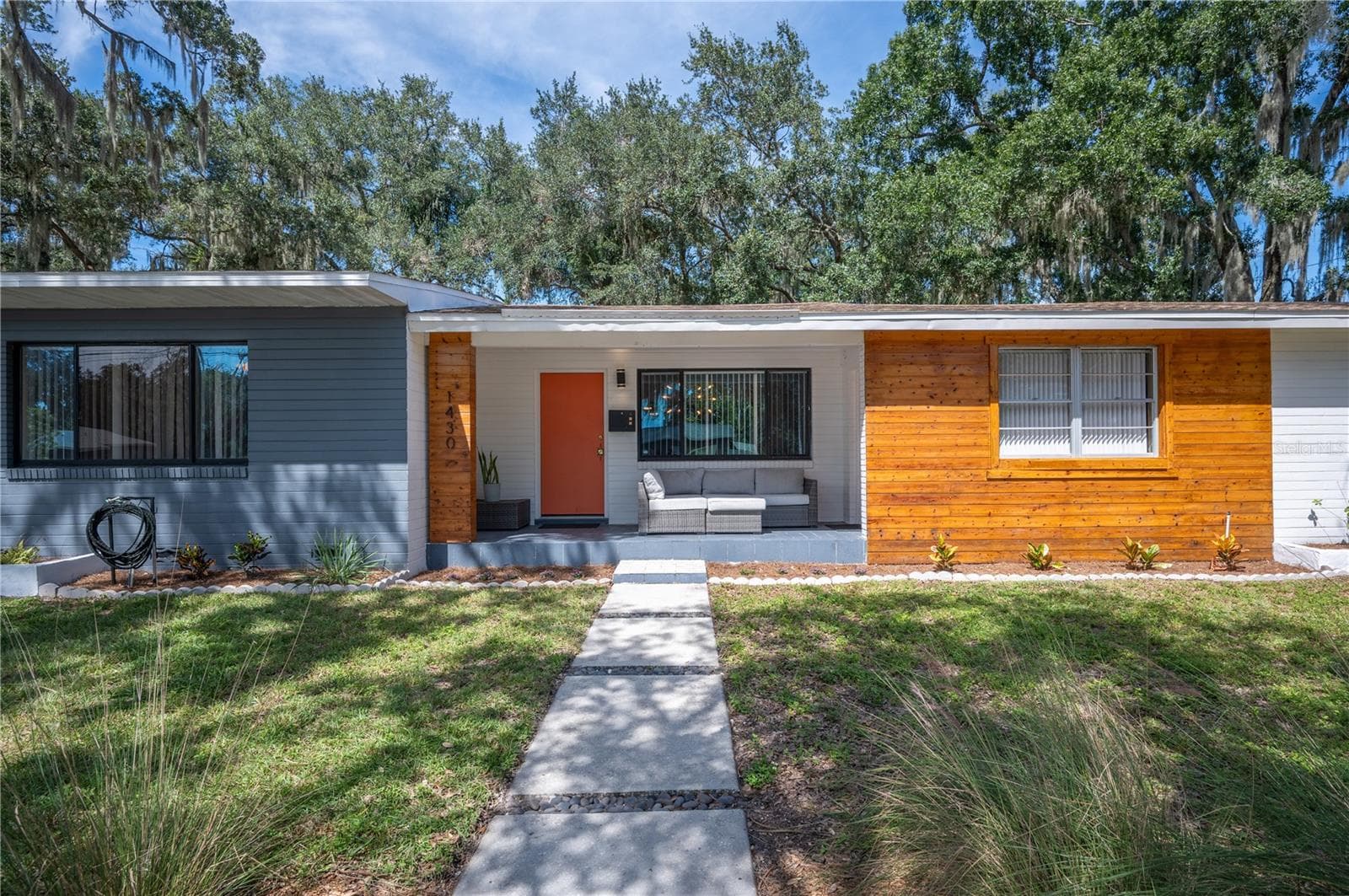 Single Family Residence at 1430 E EDGEWOOD DR, LAKELAND, photo 2 of 57