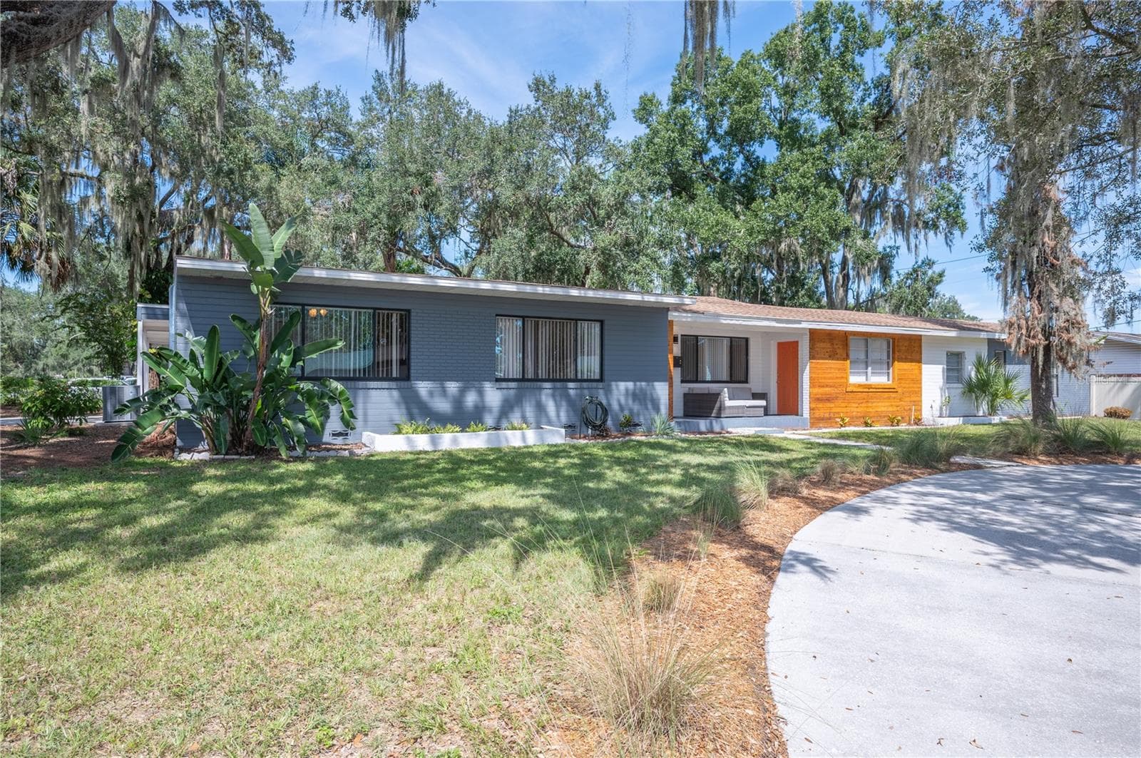 Single Family Residence at 1430 E EDGEWOOD DR, LAKELAND, photo 5 of 57