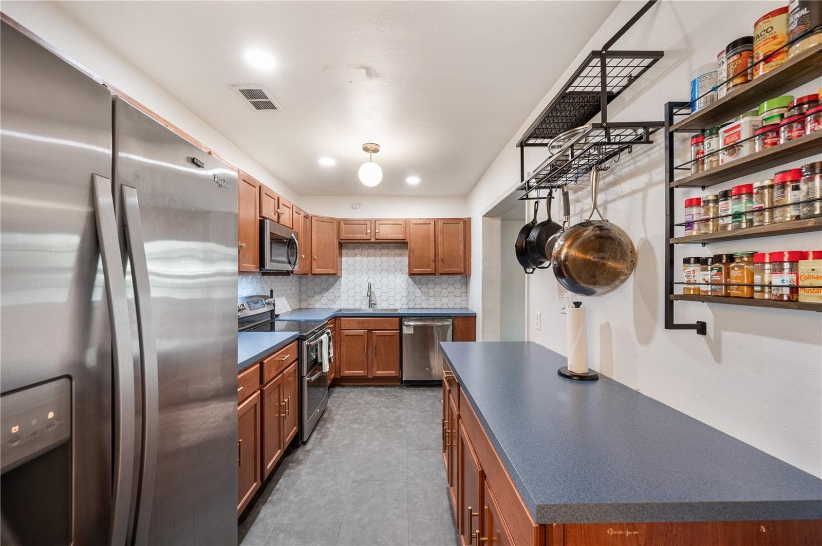 Single Family Residence at 1430 E EDGEWOOD DR, LAKELAND, photo 17 of 57