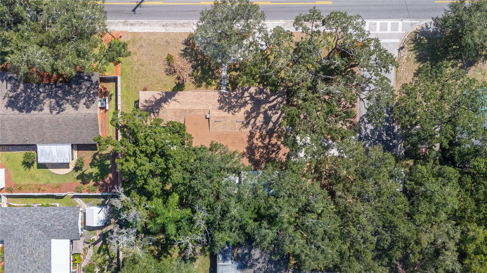 Single Family Residence at 1430 E EDGEWOOD DR, LAKELAND, photo 50 of 57