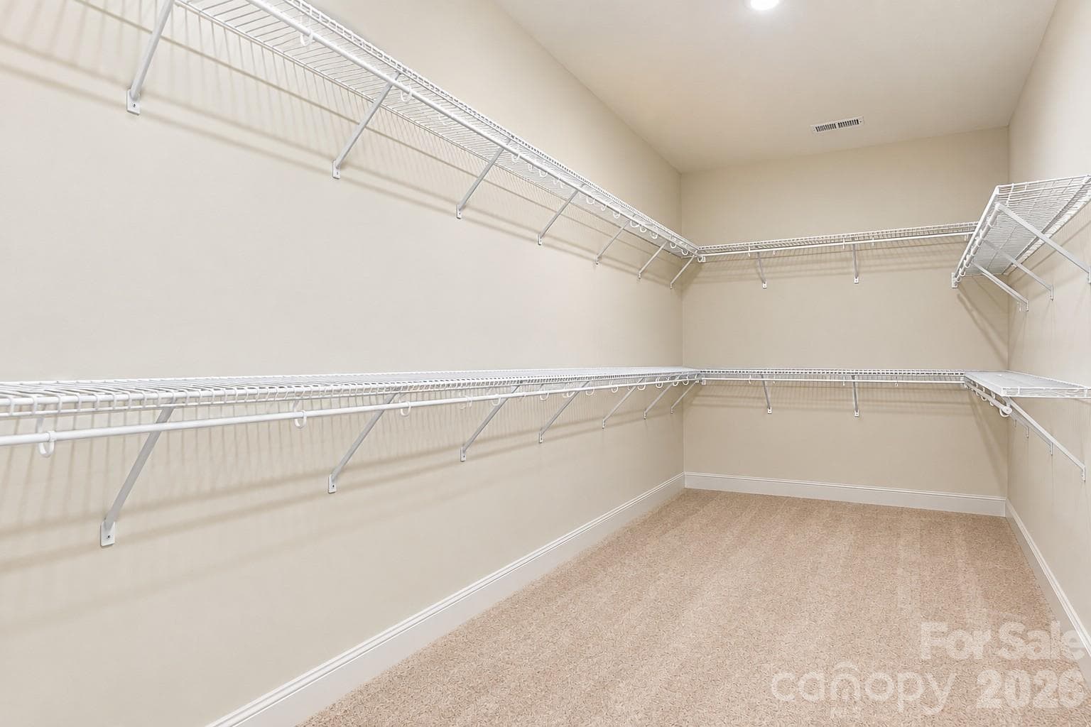 Large walk-in closet - 8032 Longwaters Court, York