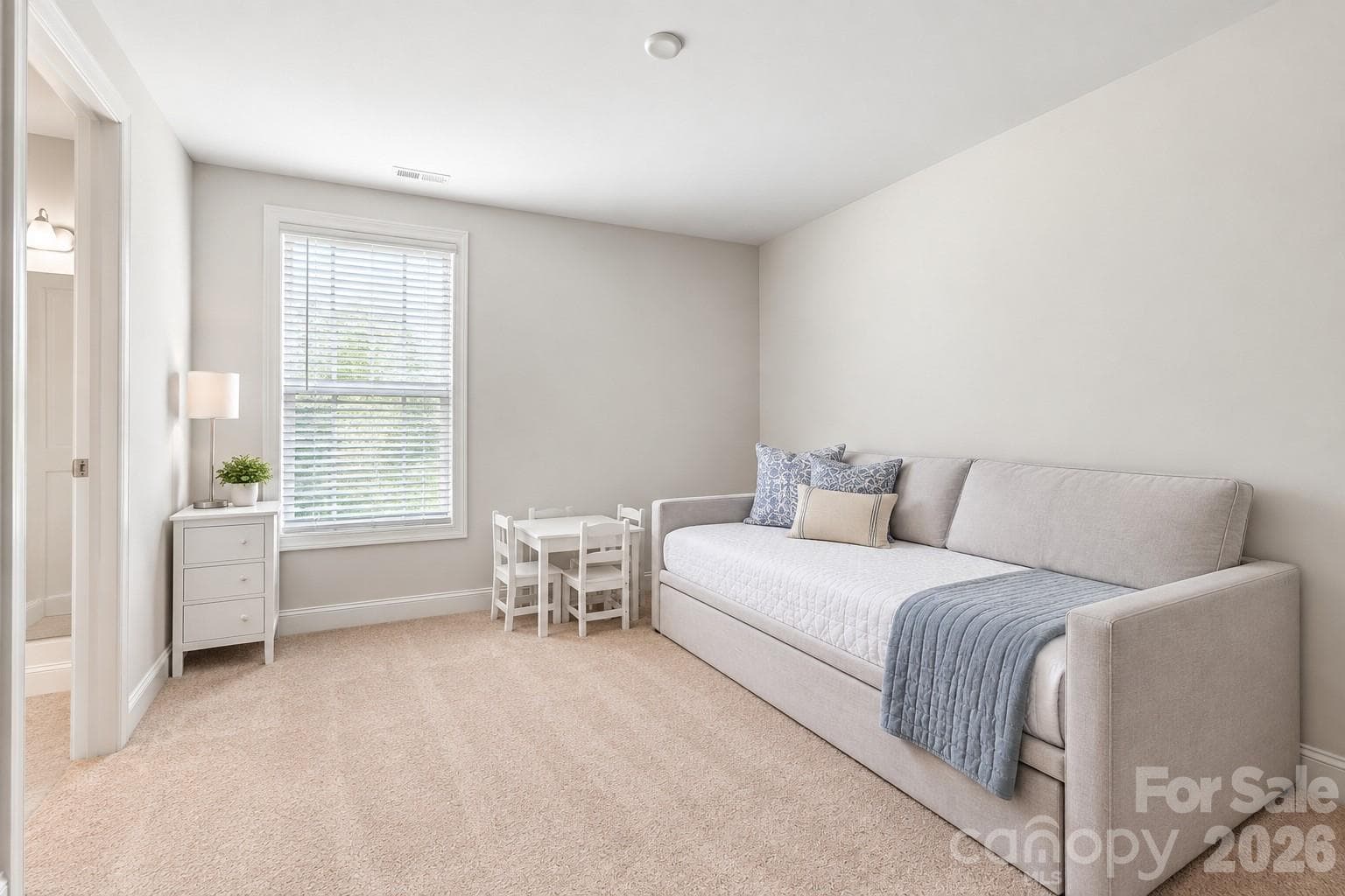 Secondary bedroom - 8032 Longwaters Court, York