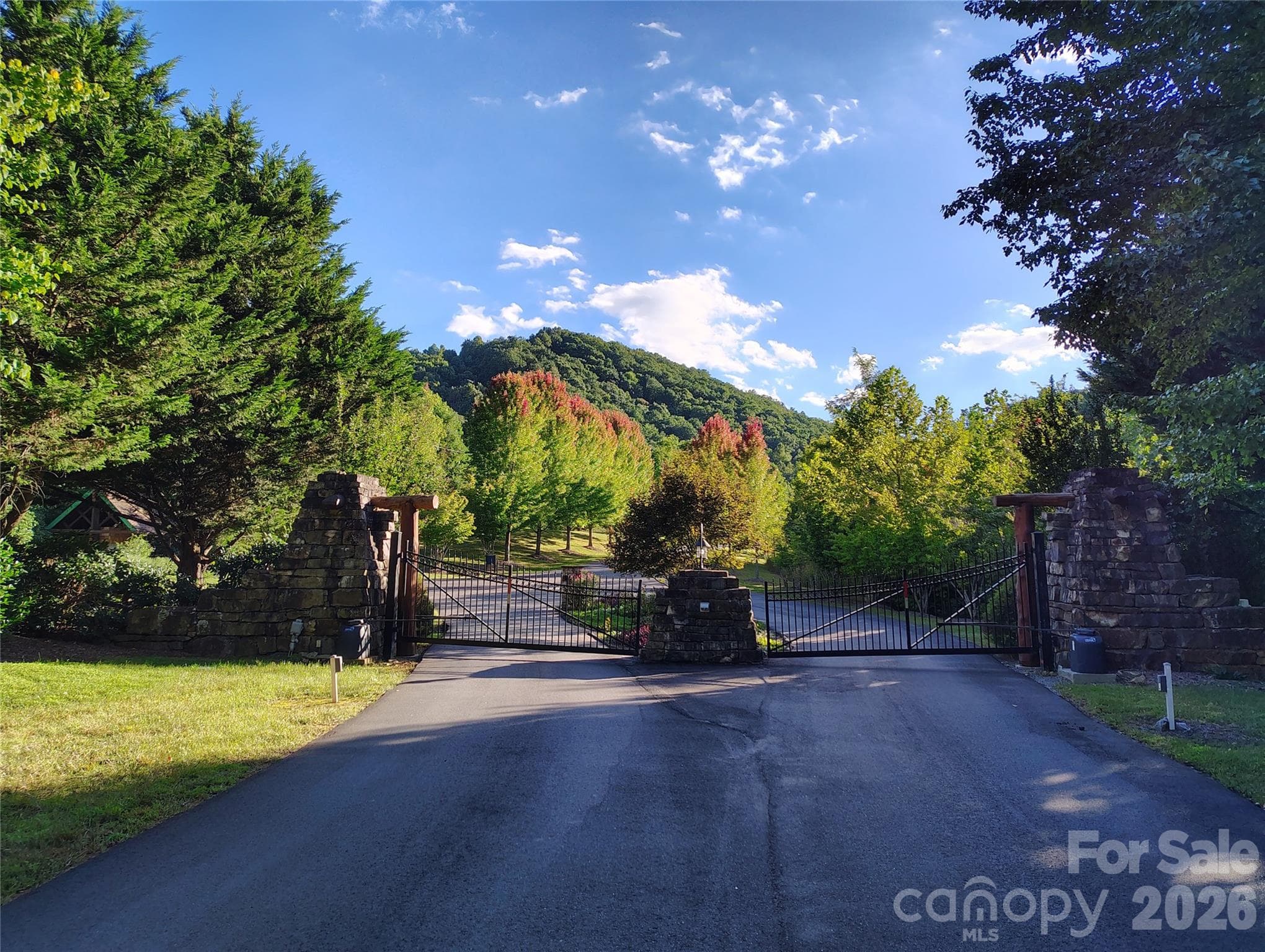 0000 Cheyenne Falls Trail