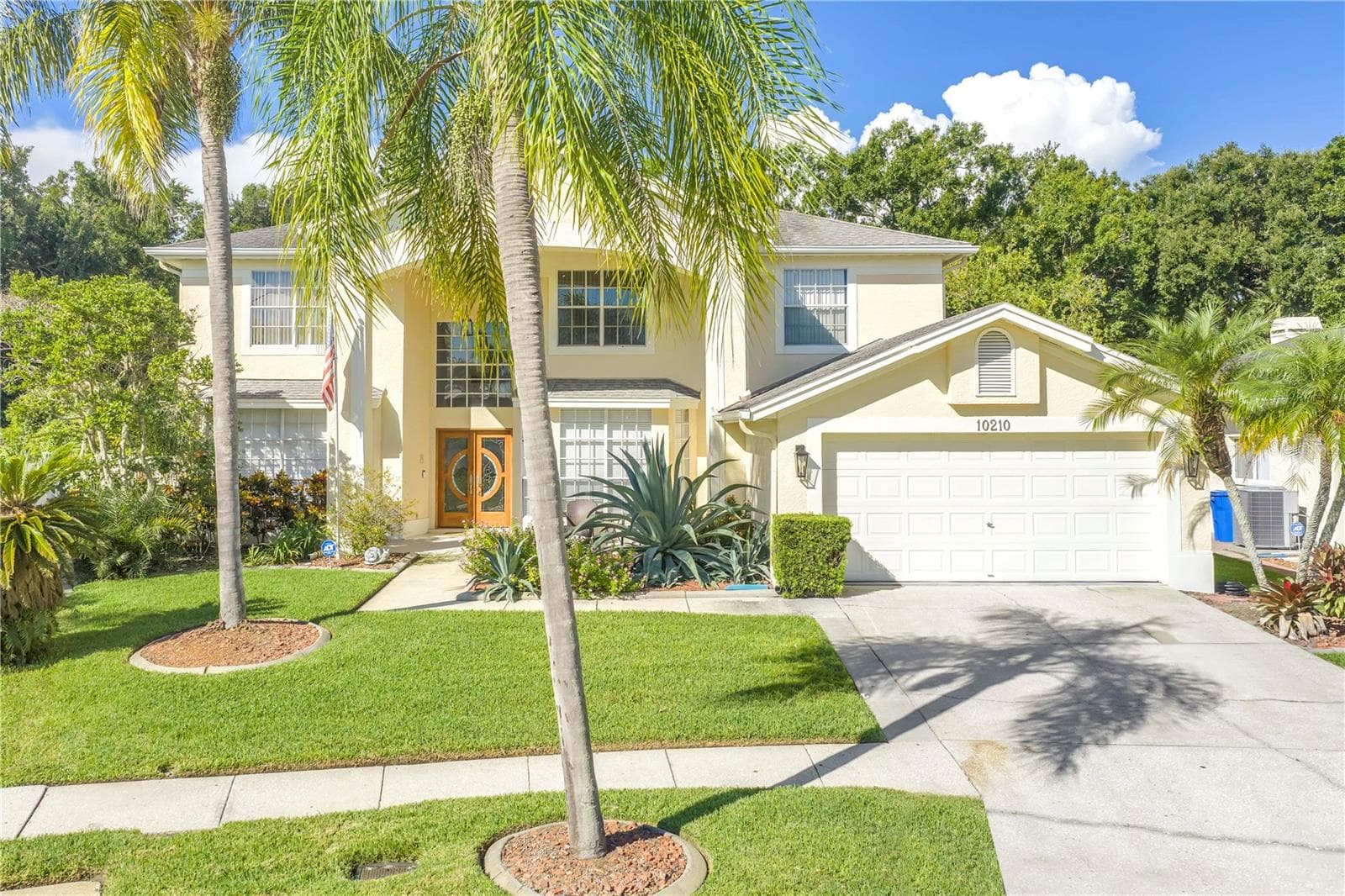 10210 VISTA POINTE DR