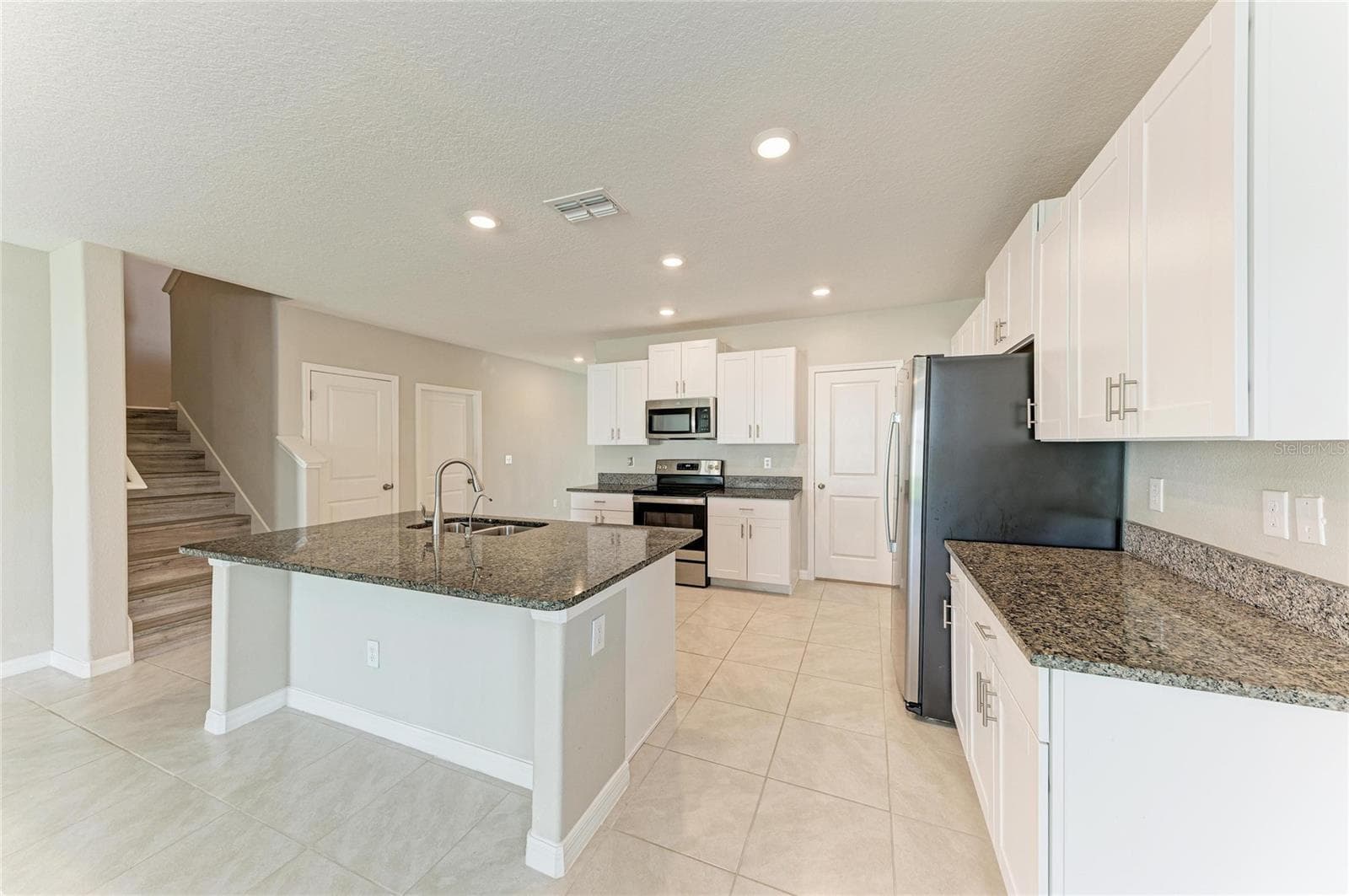 Single Family Residence at 7116 FERN GARDEN CT, SUN CITY CENTER, photo 15 of 75