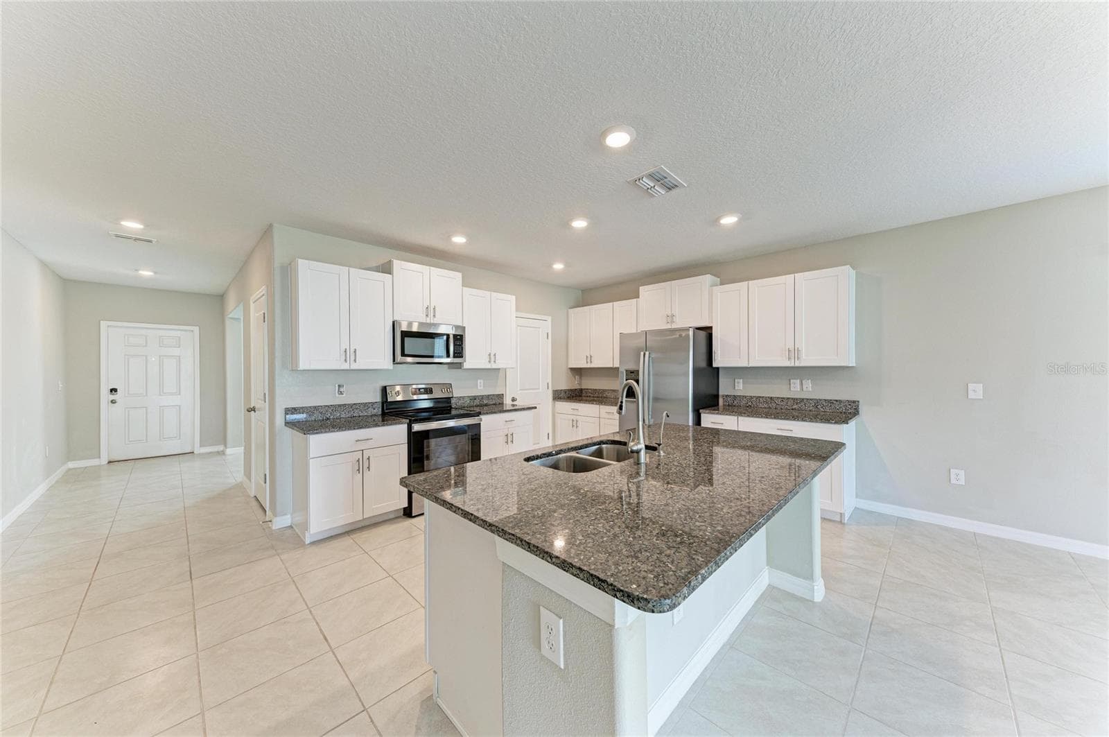 Single Family Residence at 7116 FERN GARDEN CT, SUN CITY CENTER, photo 17 of 75