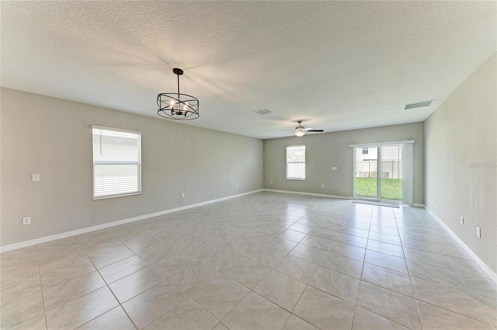 Single Family Residence at 7116 FERN GARDEN CT, SUN CITY CENTER, photo 25 of 75