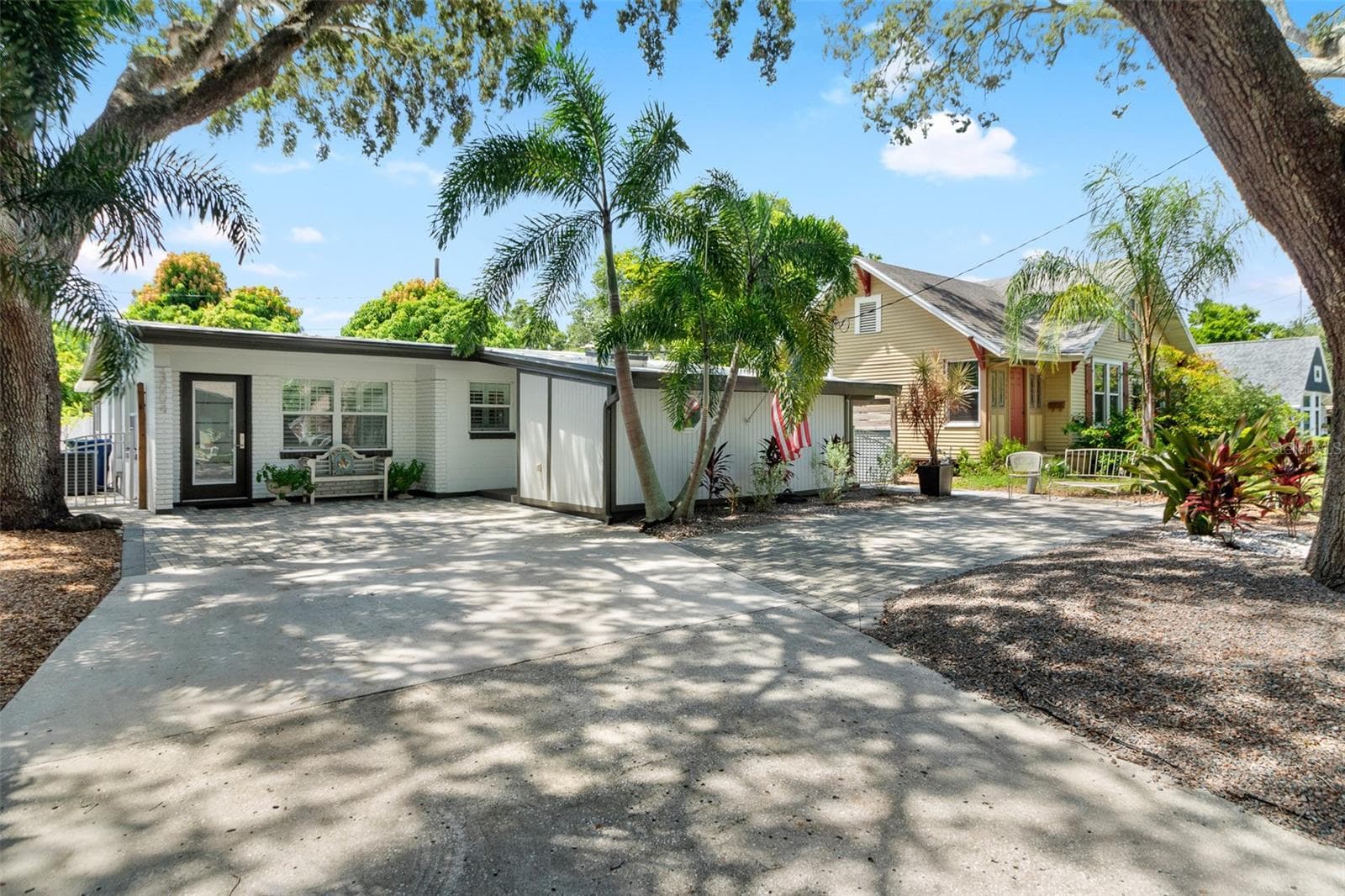 Single Family Residence at 3004 W BAY VILLA AVE, TAMPA, photo 2 of 30