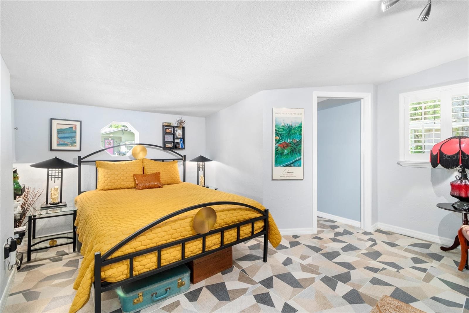 Single Family Residence at 3004 W BAY VILLA AVE, TAMPA, photo 11 of 30