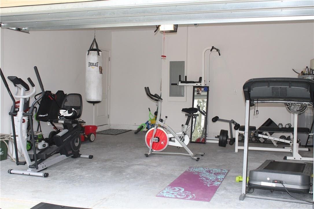inside garage - 2125 AMOR WAY, LEESBURG