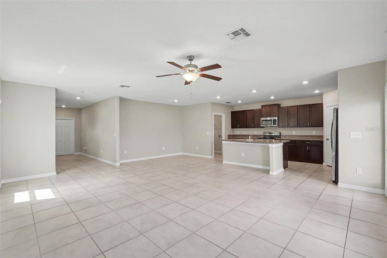 Single Family Residence at 15514 COLT CREEK PL, SUN CITY CENTER, photo 6 of 23