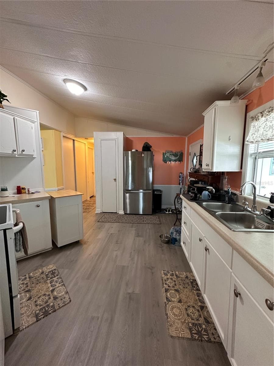 Manufactured Home at 91 MERRIMAC DR, FLAGLER BEACH, photo 3 of 21