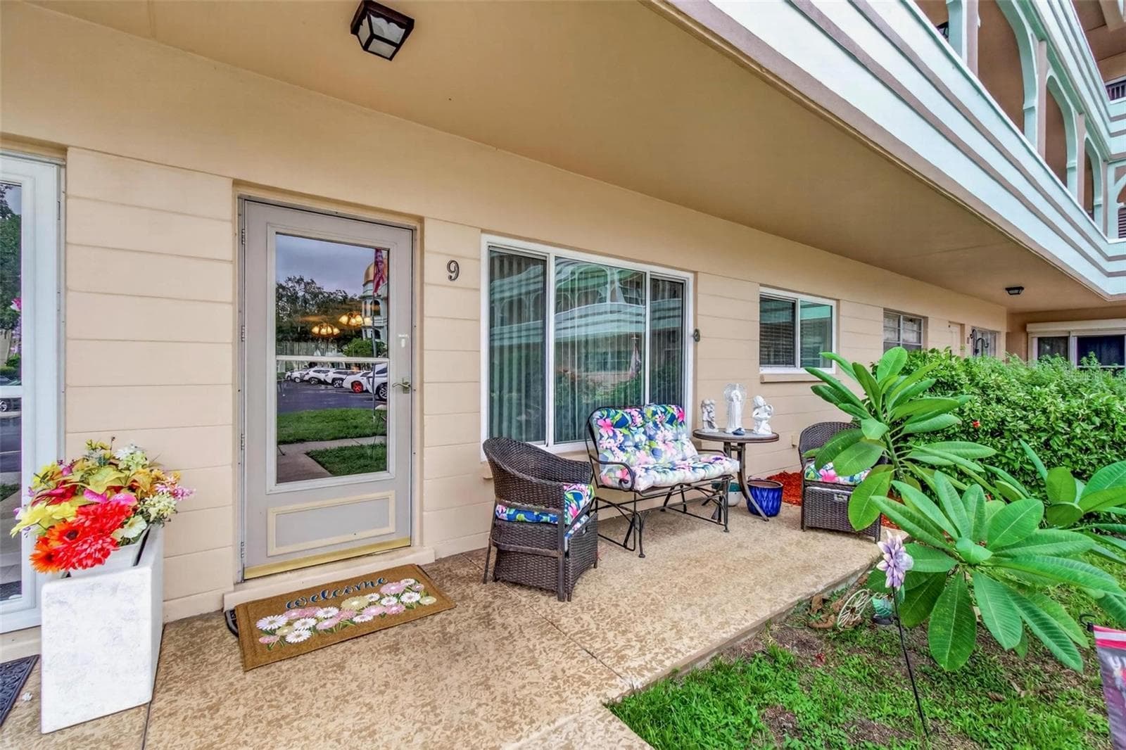 Beautiful Covered Front porch - 2287 PHILIPPINE DR #9, CLEARWATER