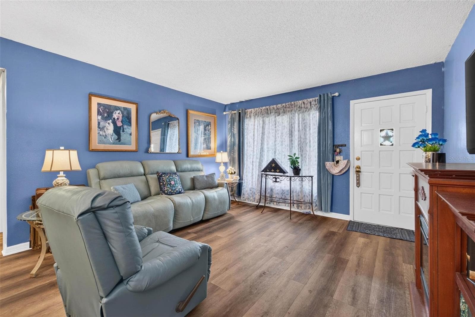 Updated Windows - 2287 PHILIPPINE DR #9, CLEARWATER