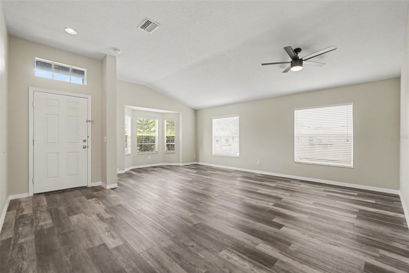 Single Family Residence at 4204 MORNING BREEZE CT, TAMPA, photo 2 of 16