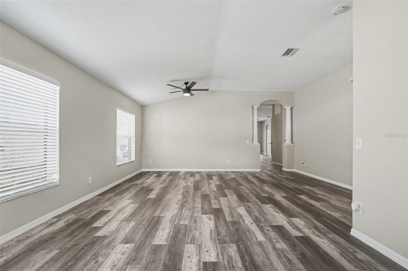 Single Family Residence at 4204 MORNING BREEZE CT, TAMPA, photo 7 of 16