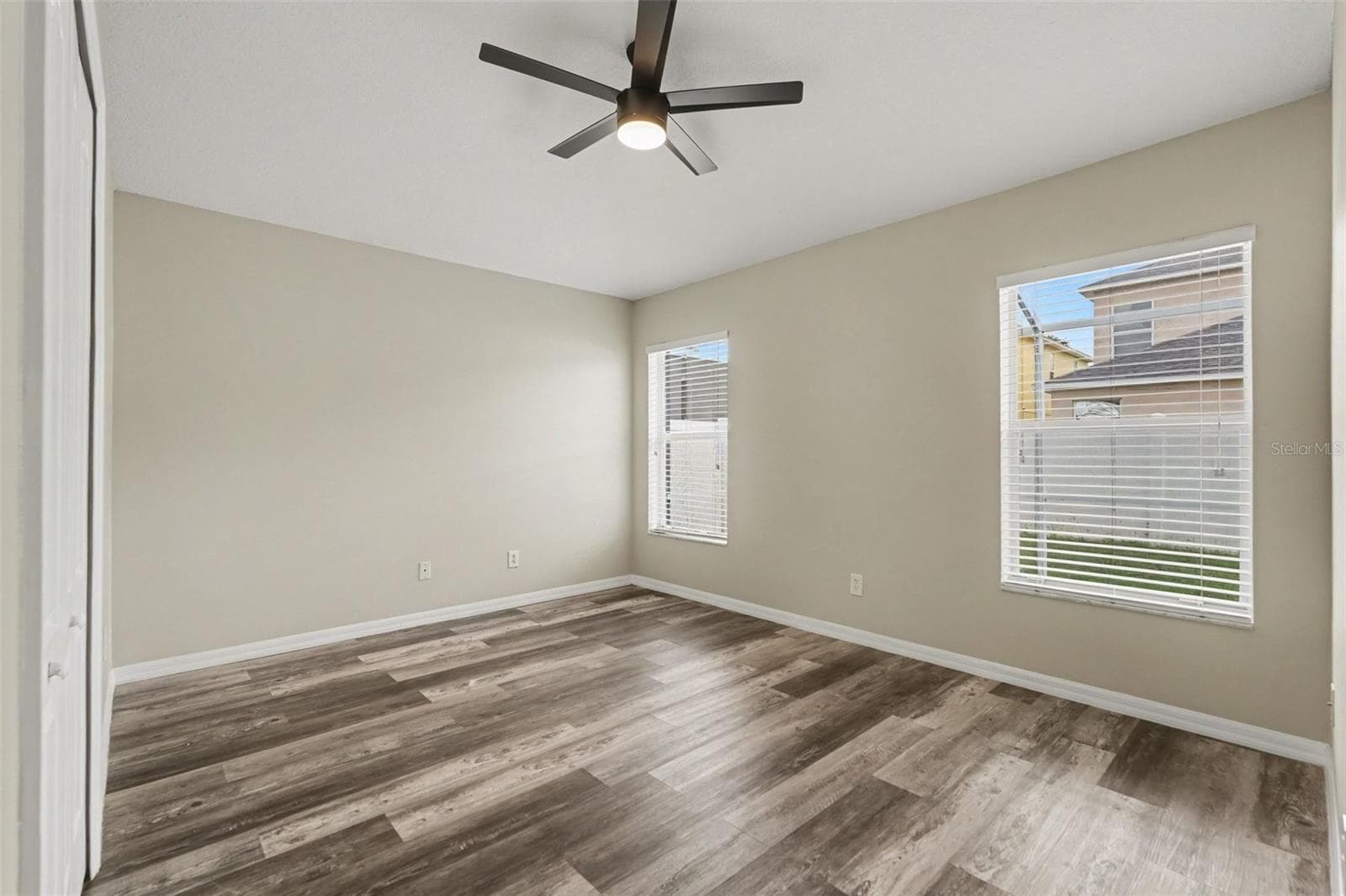 Single Family Residence at 4204 MORNING BREEZE CT, TAMPA, photo 10 of 16