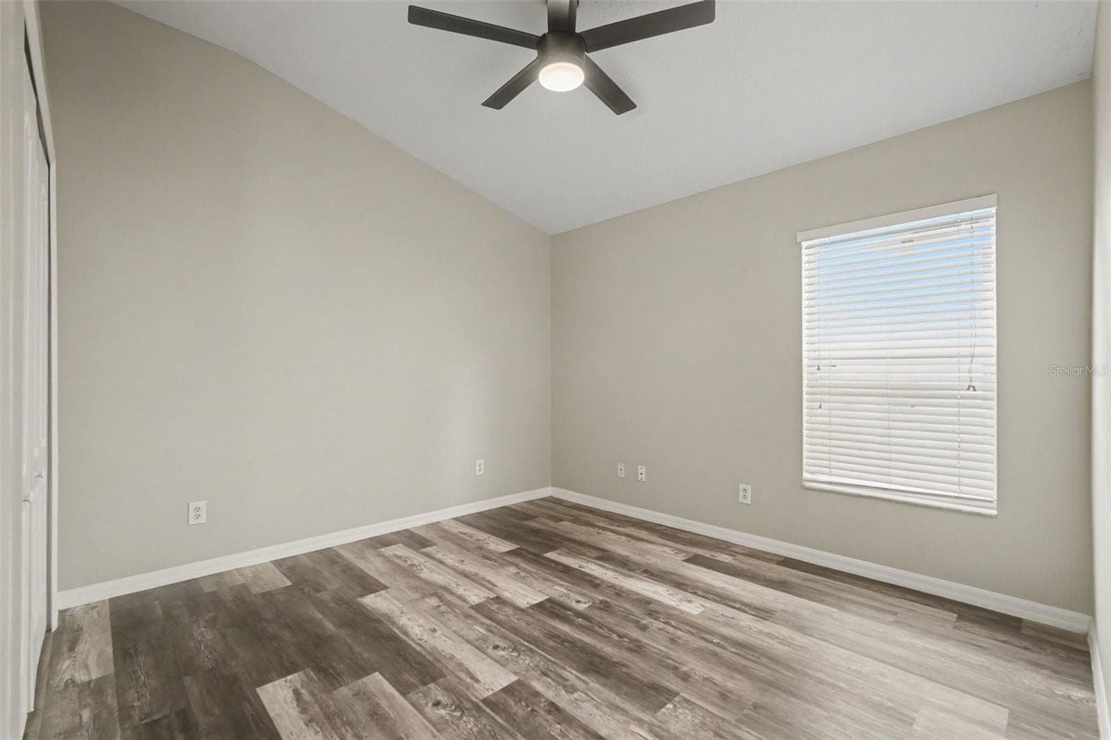 Single Family Residence at 4204 MORNING BREEZE CT, TAMPA, photo 12 of 16