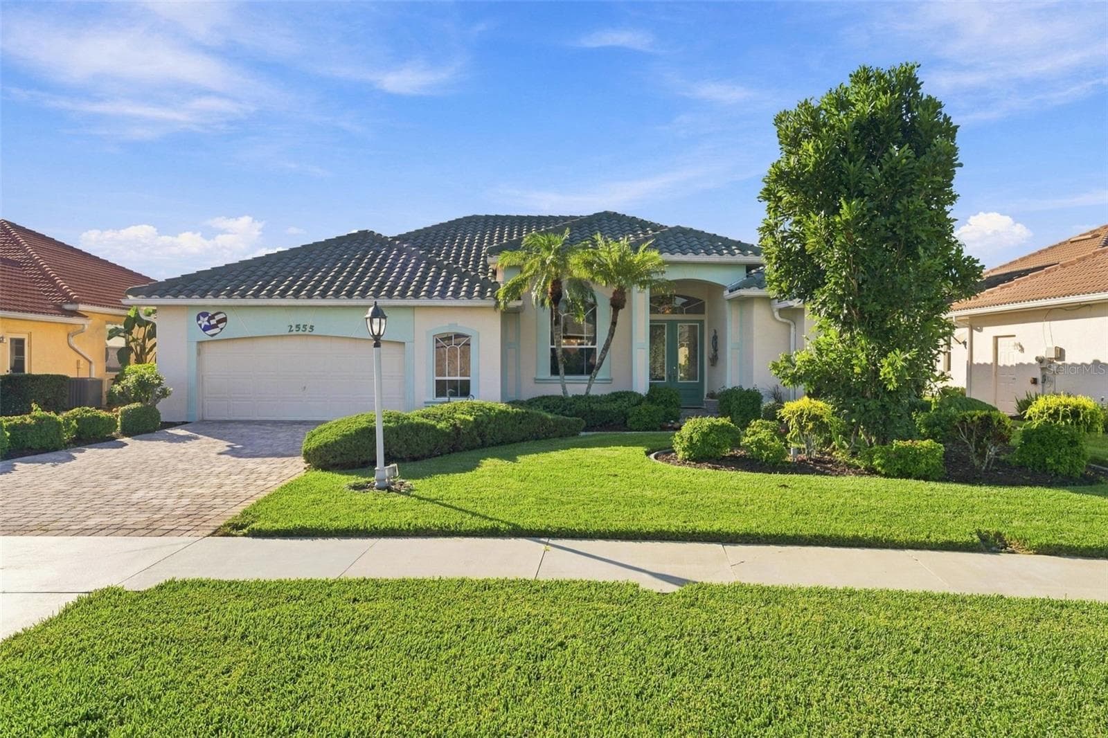 2555 SILVER PALM RD