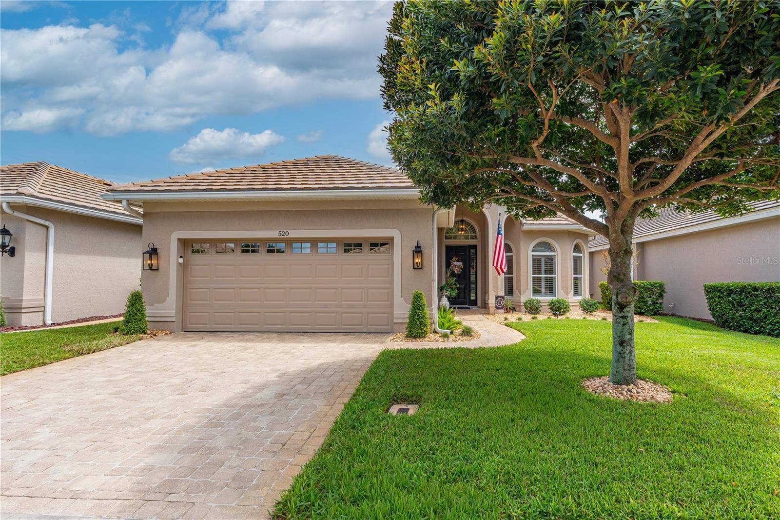 Paver driveway and sidewalk to front door - 520 SOTHEBY WAY, DEBARY