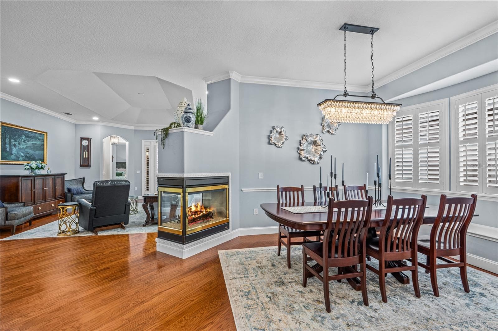 Open concept living makes entertaining easy-- Dining room flows to Great Room and Kitchen - 520 SOTHEBY WAY, DEBARY
