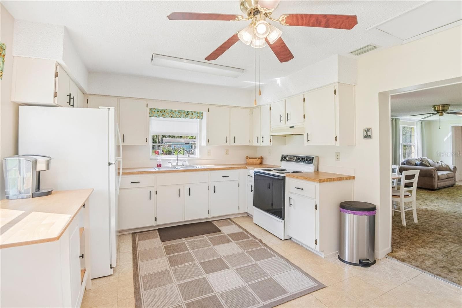 Single Family Residence at 8560 CR 638, BUSHNELL, photo 19 of 46