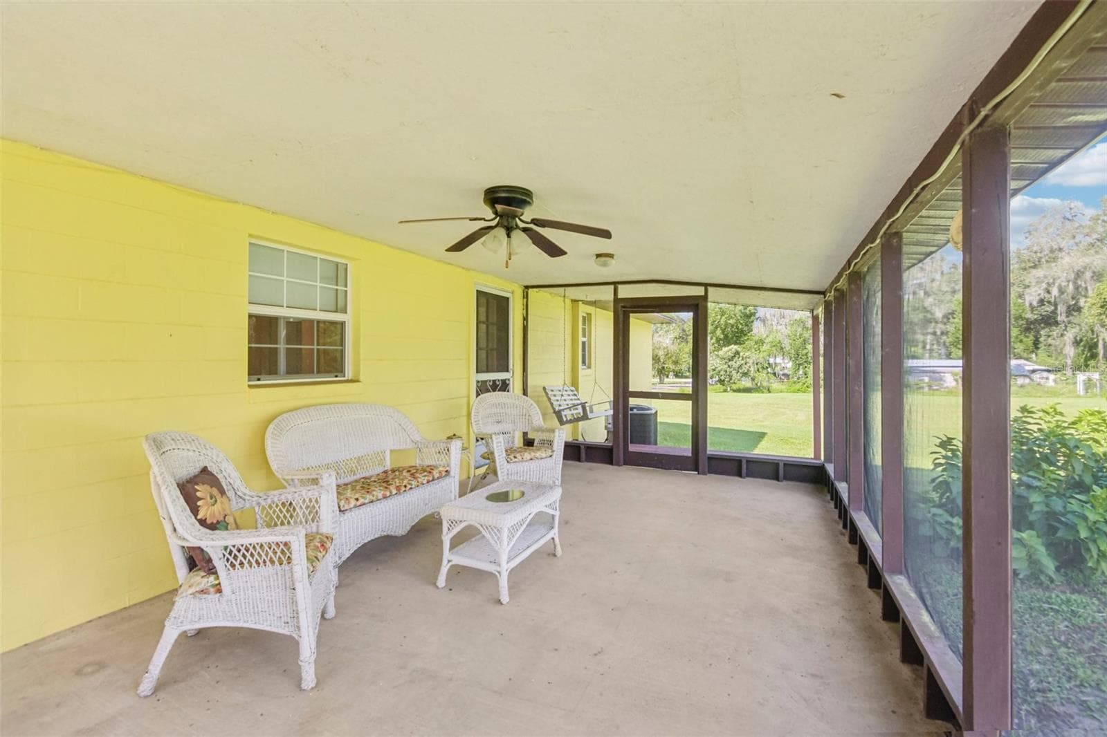 Single Family Residence at 8560 CR 638, BUSHNELL, photo 11 of 46