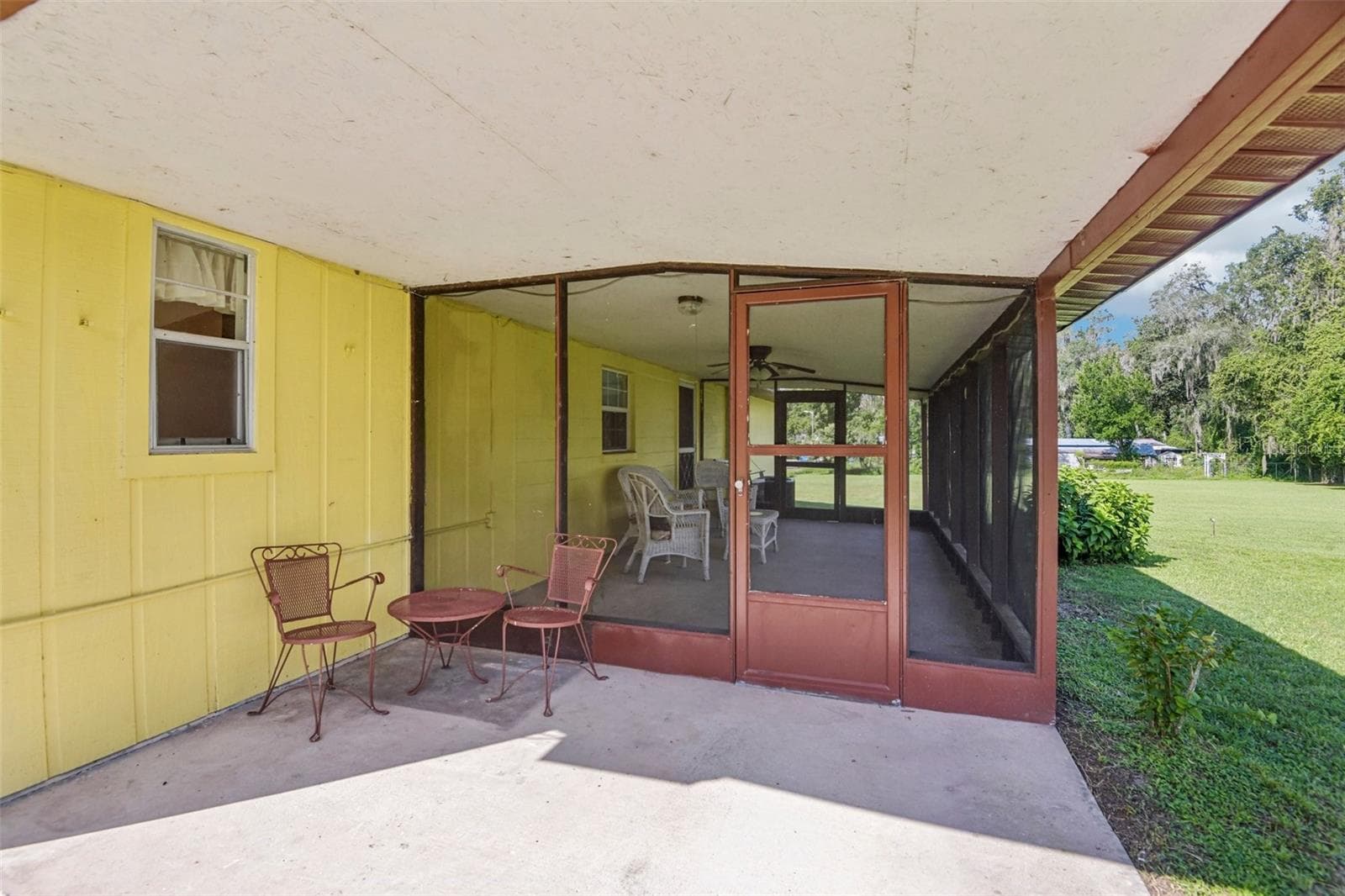 Single Family Residence at 8560 CR 638, BUSHNELL, photo 13 of 46