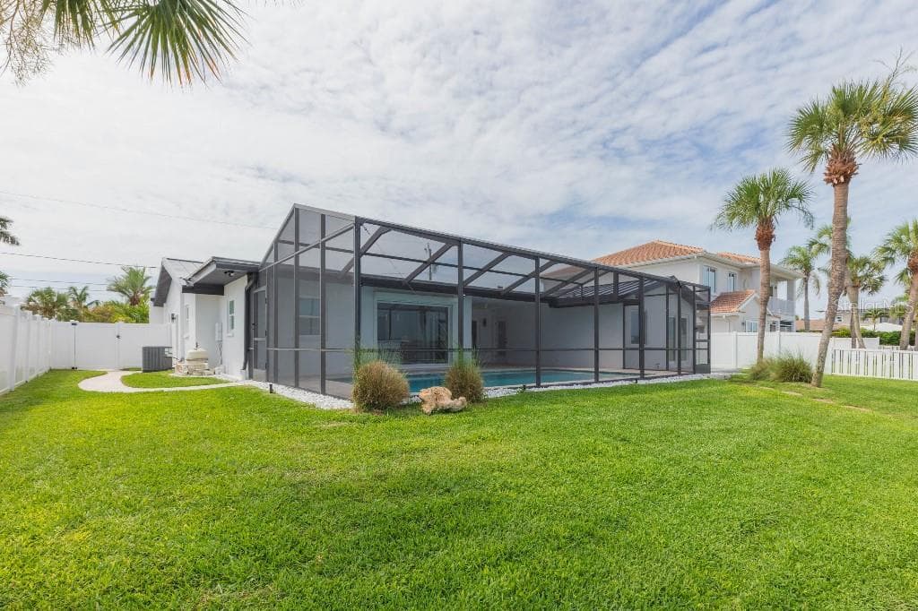 Single Family Residence at 306 BUTTONWOOD LN, LARGO, photo 16 of 50