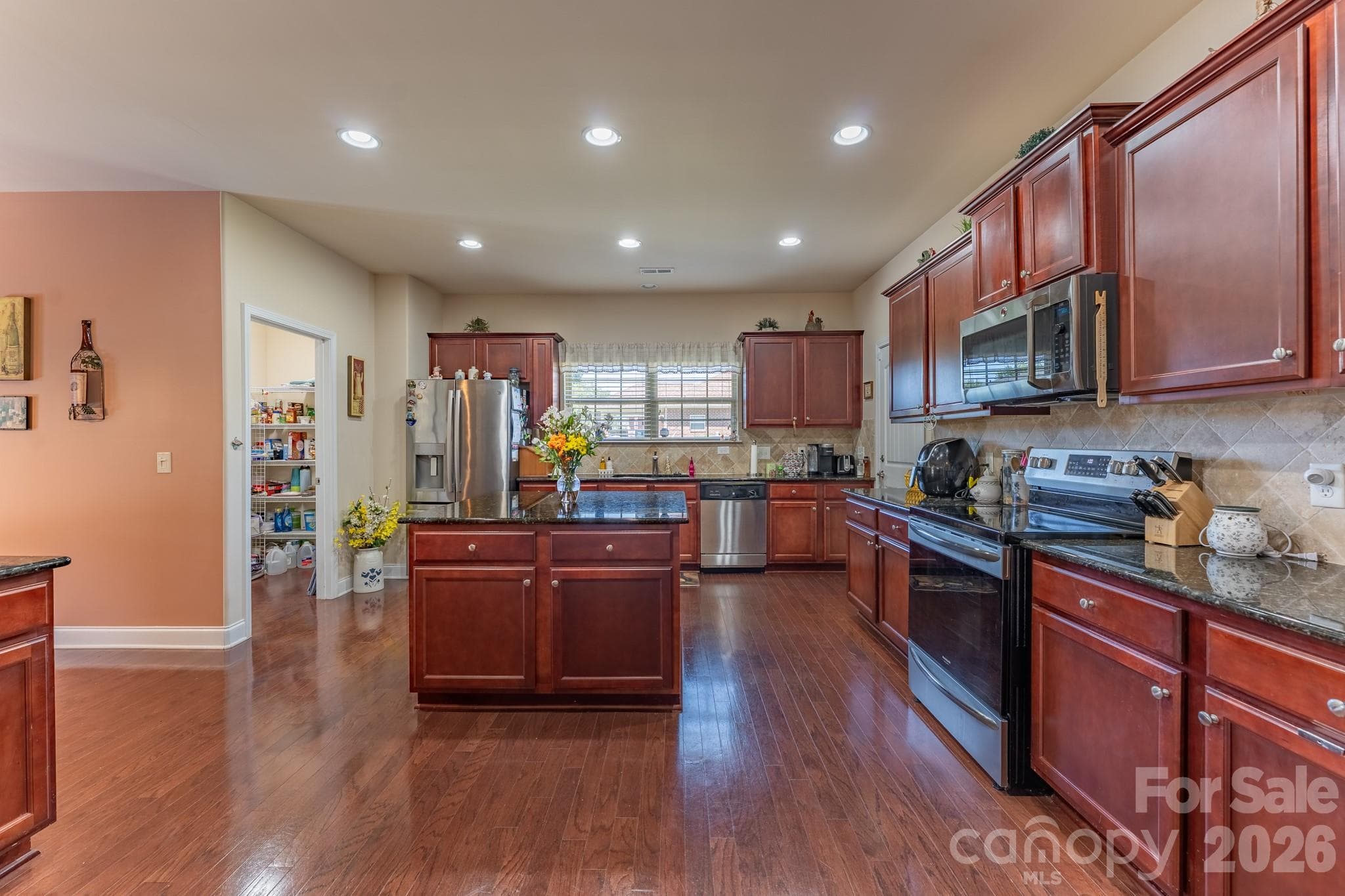 Single Family Residence at 2581 Flintshire Lane, Gastonia, photo 15 of 45