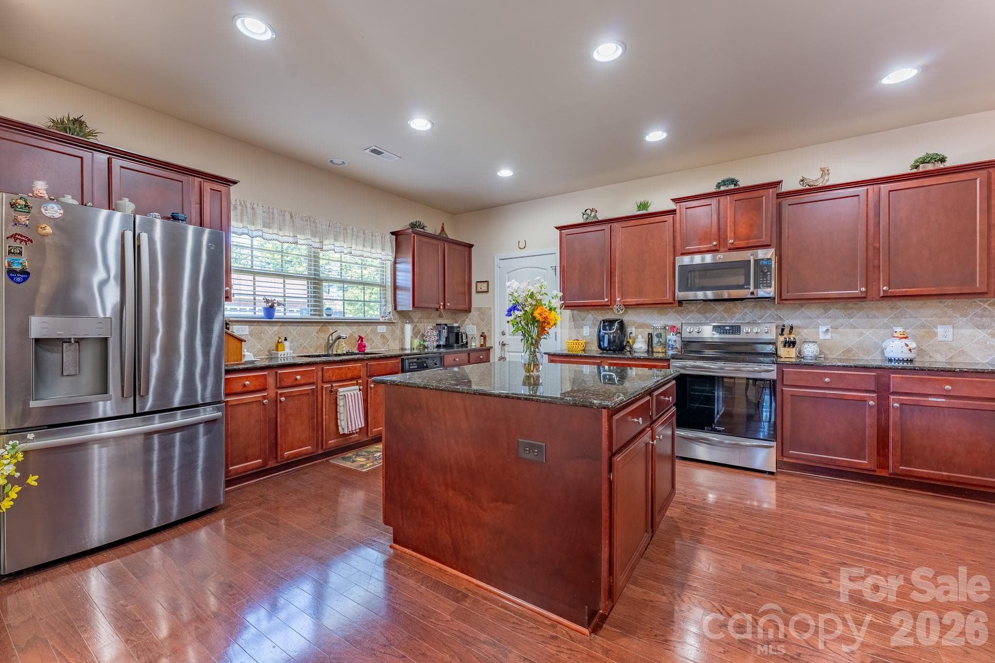 Single Family Residence at 2581 Flintshire Lane, Gastonia, photo 17 of 45