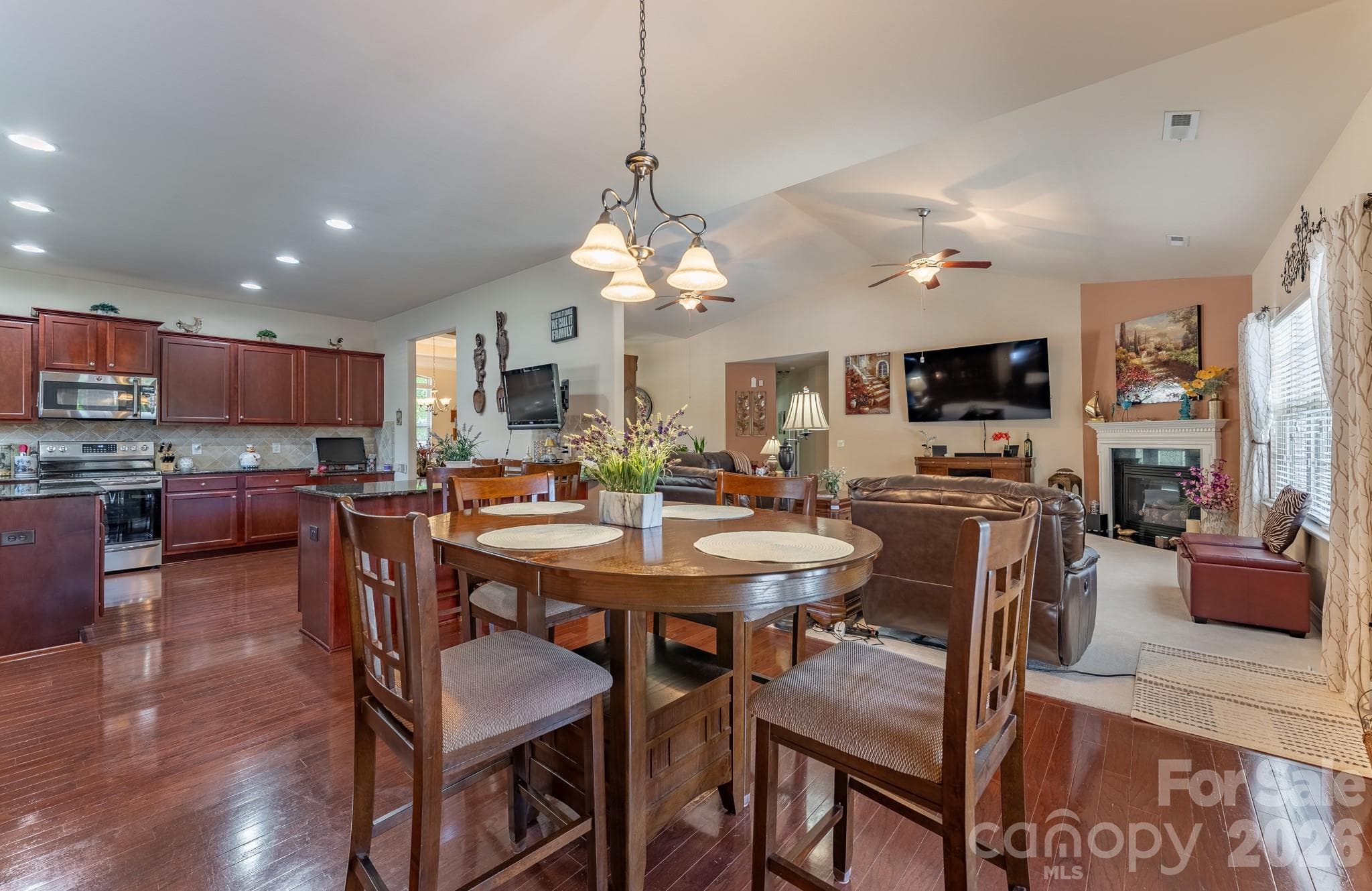 Single Family Residence at 2581 Flintshire Lane, Gastonia, photo 18 of 45
