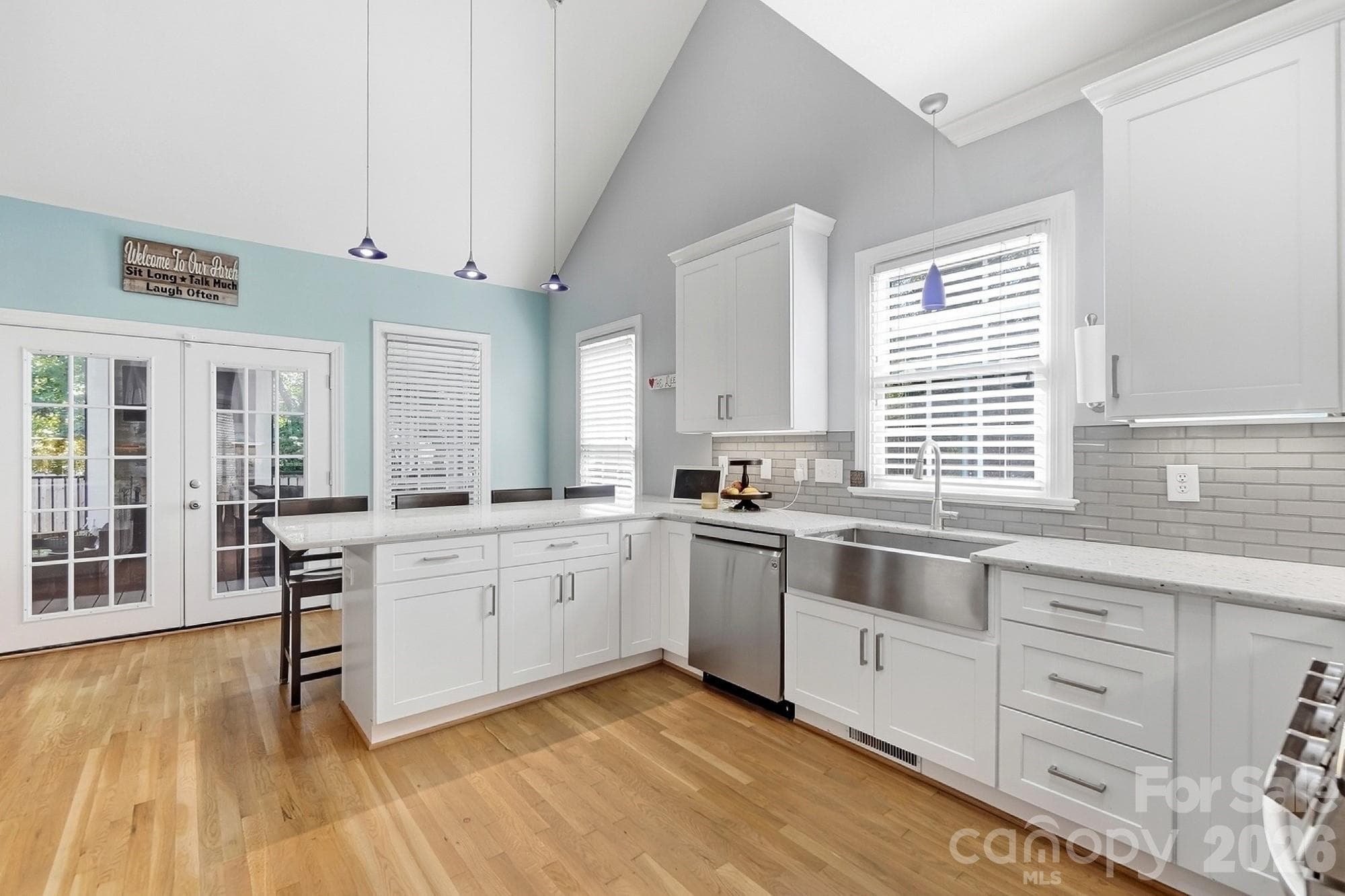 Single Family Residence at 7702 Spanish Oaks Drive, Waxhaw, photo 9 of 37
