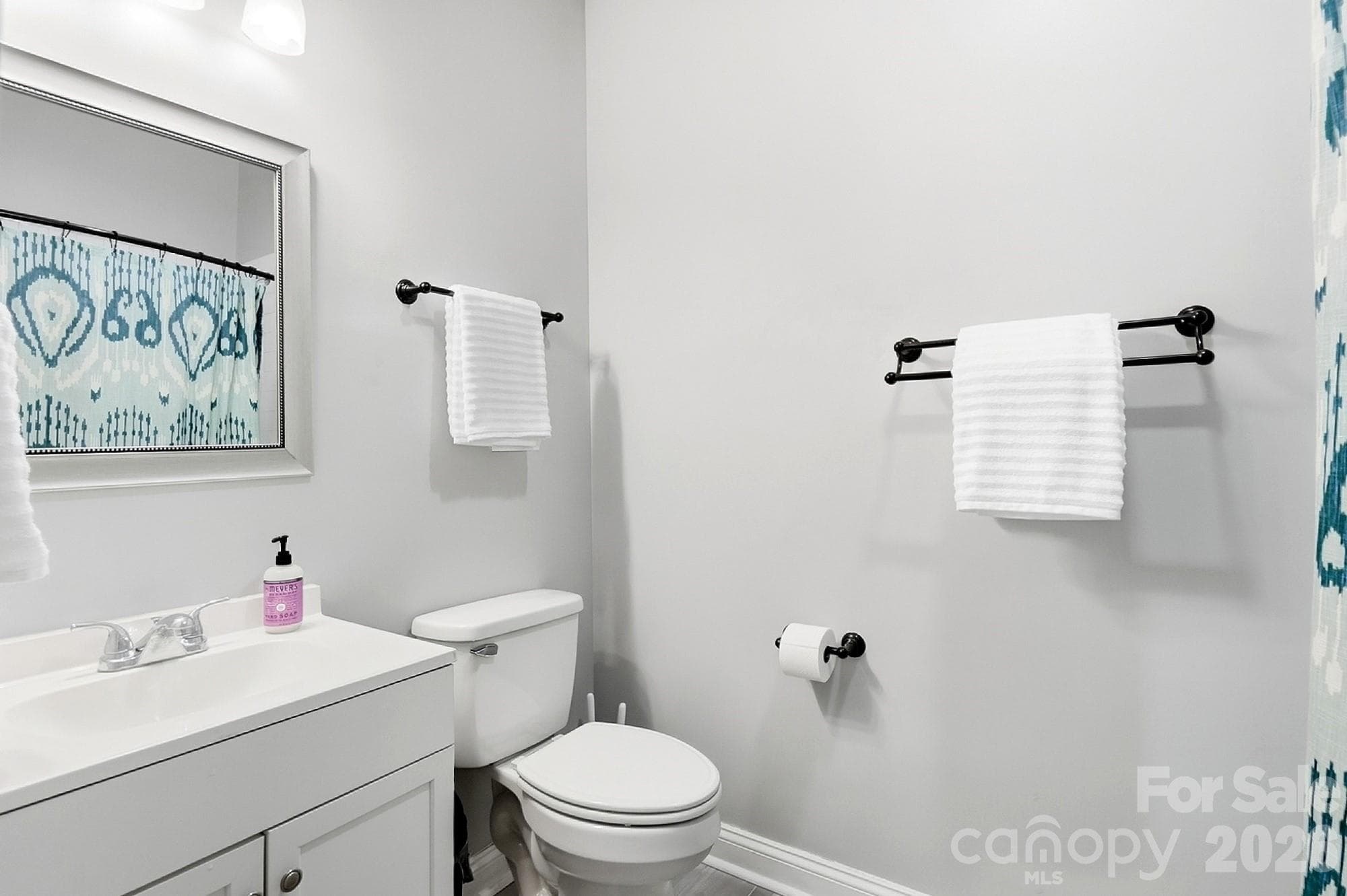 Upstairs bath with fresh paint & floor tile! - 7702 Spanish Oaks Drive, Waxhaw
