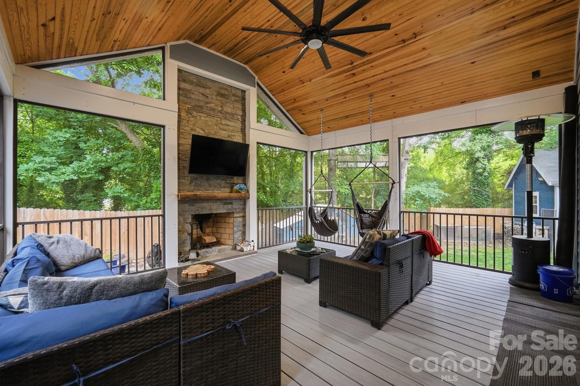 Single Family Residence at 7702 Spanish Oaks Drive, Waxhaw, photo 34 of 37